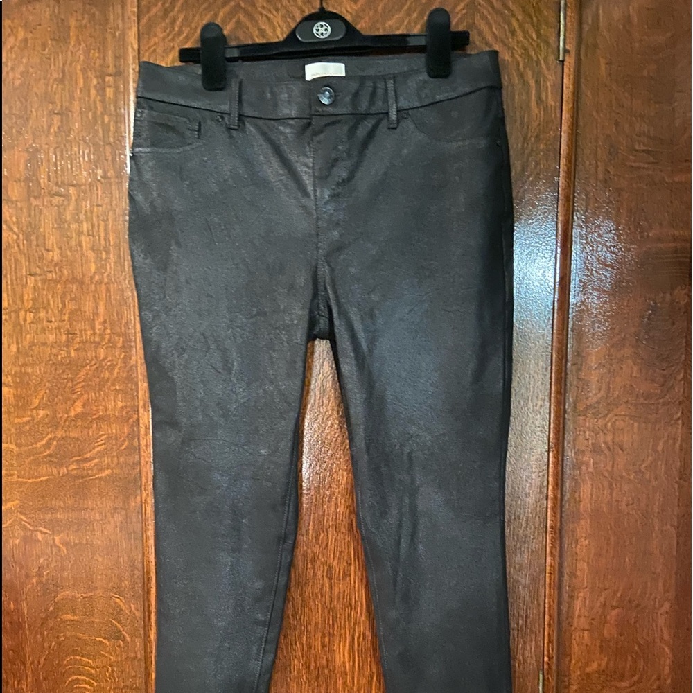 Chico’s Black Faux-Suede Knit Pants.